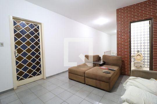 Sala de casa para alugar com 4 quartos, 500m² em Osvaldo Rezende, Uberlândia