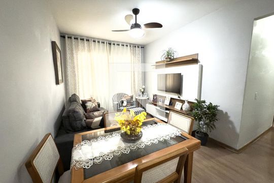 Sala de apartamento à venda com 2 quartos, 60m² em Irajá, Rio de Janeiro