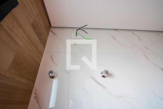 Banheiro da Suíte de casa à venda com 2 quartos, 93m² em Vila Linda, Santo André