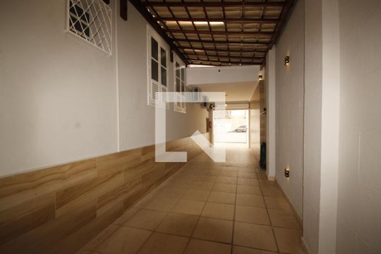 Garagem de casa à venda com 5 quartos, 248m² em Colégio Batista, Belo Horizonte