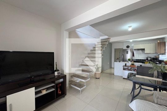 Sala de casa à venda com 2 quartos, 112m² em Vila Junqueira, Santo André