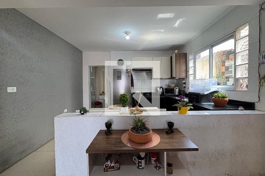 Cozinha de casa à venda com 2 quartos, 112m² em Vila Junqueira, Santo André