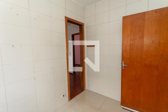 Cozinha da Edicula de casa à venda com 3 quartos, 190m² em Vila Campo Grande, São Paulo