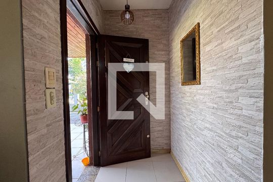 Hall de entrada de casa à venda com 3 quartos, 178m² em Campestre, São Leopoldo