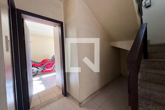 Hall de entrada de casa à venda com 3 quartos, 178m² em Campestre, São Leopoldo
