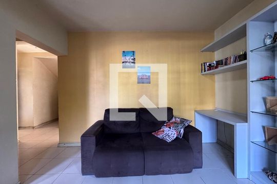 Sala de casa à venda com 3 quartos, 178m² em Campestre, São Leopoldo