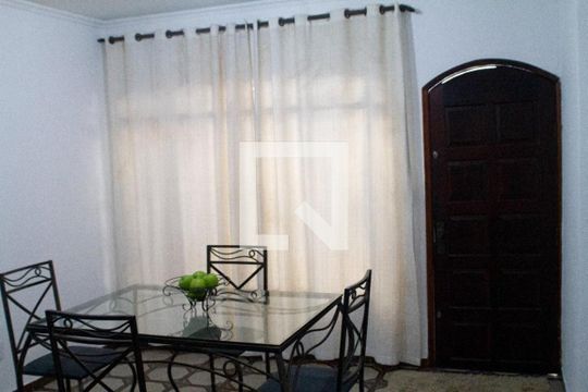 Casa à venda com 3 quartos, 160m² em Vila Valparaíso, Santo André