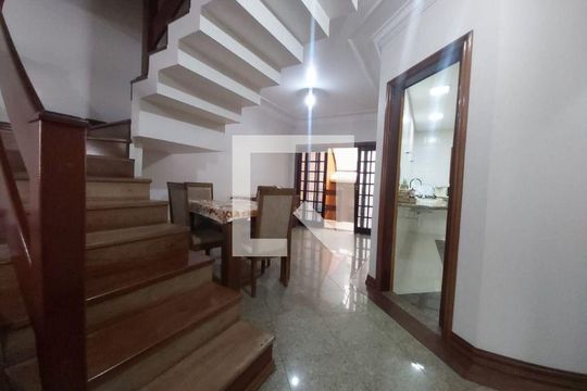Casa à venda com 3 quartos, 210m² em Vila Afonsina, São Bernardo do Campo