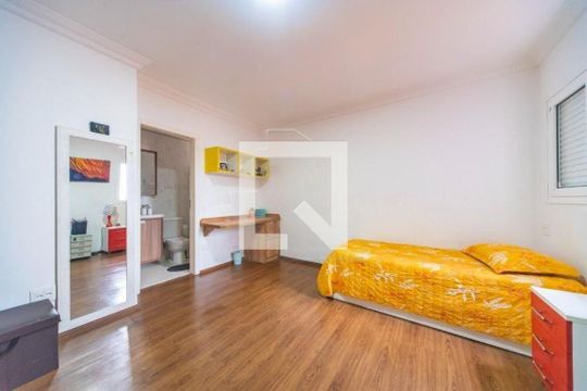 Casa à venda com 4 quartos, 400m² em Vila Santa Teresa, Santo André