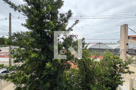 Vista da sala de casa à venda com 3 quartos, 424m² em Parque Bandeirante, Santo André
