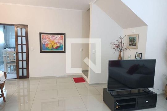 Casa à venda com 3 quartos, 181m² em Jardim Stella, Santo André