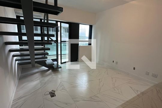 Sala de apartamento para alugar com 1 quarto, 48m² em Bethaville I, Barueri