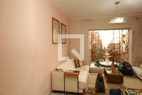 Sala de casa à venda com 4 quartos, 300m² em Vila Giordano, São Paulo