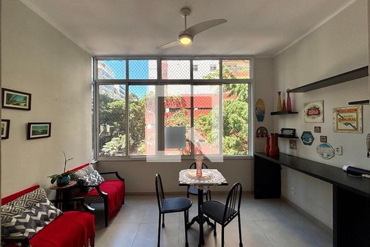 Sala de apartamento à venda com 2 quartos, 92m² em Copacabana, Rio de Janeiro