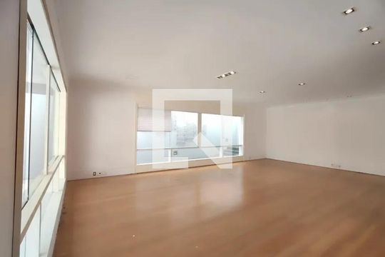 Casa para alugar com 3 quartos, 104m² em Cidade Nova, Belo Horizonte