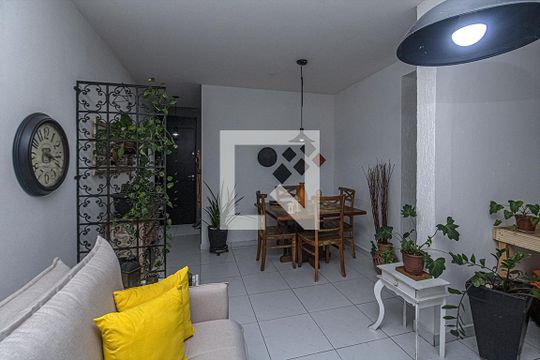 Sala de apartamento à venda com 2 quartos, 65m² em Parque Bristol, São Paulo
