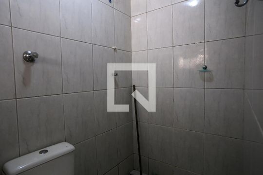 Banheiro de casa para alugar com 1 quarto, 30m² em Bom Jesus, Belo Horizonte