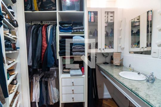 Closet da Suite 1 de casa à venda com 3 quartos, 144m² em Chácara Inglesa, São Paulo