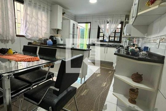Casa à venda com 3 quartos, 150m² em Vila Trabalhista, Guarulhos