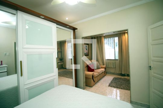 Quarto 1 de casa à venda com 5 quartos, 361m² em Brás de Pina, Rio de Janeiro