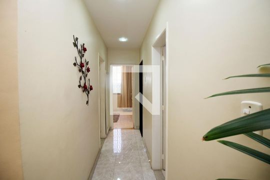 Sala - Corredor de casa à venda com 5 quartos, 361m² em Brás de Pina, Rio de Janeiro