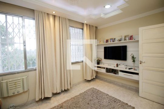 Quarto 2 de casa à venda com 5 quartos, 361m² em Brás de Pina, Rio de Janeiro