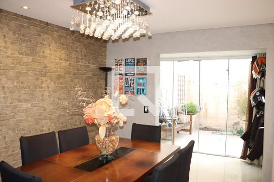 Sala de Jantar de casa de condomínio para alugar com 3 quartos, 110m² em Jardim Passargada I, Cotia
