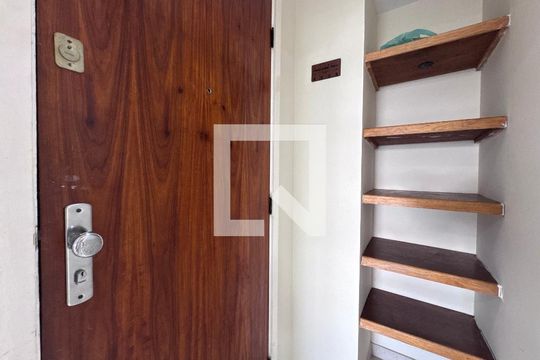 Sala de apartamento para alugar com 3 quartos, 120m² em Recreio dos Bandeirantes, Rio de Janeiro