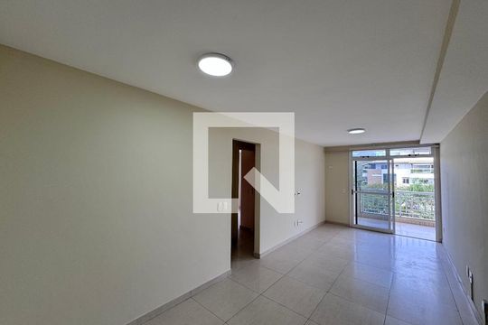 Sala de apartamento para alugar com 3 quartos, 120m² em Recreio dos Bandeirantes, Rio de Janeiro