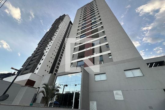 Fachada de apartamento para alugar com 2 quartos, 55m² em Vila Militar, Barueri