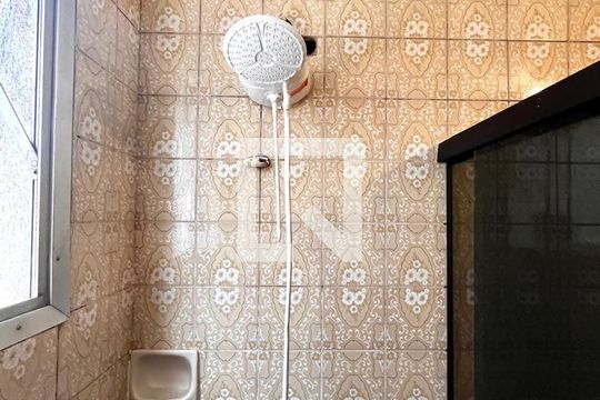 Banheiro de apartamento à venda com 1 quarto, 48m² em Botafogo, Campinas