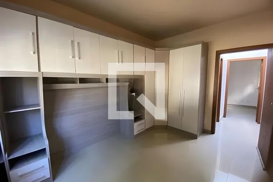 Quarto de casa para alugar com 2 quartos, 61m² em Novo Progresso, Contagem