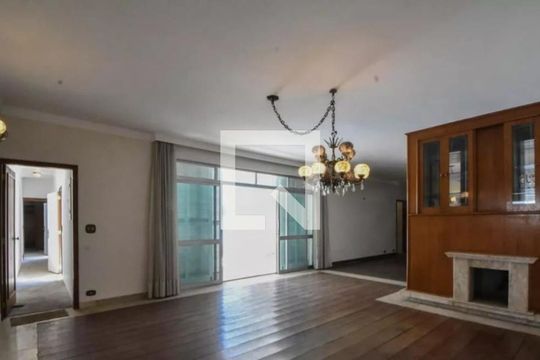Casa à venda com 4 quartos, 635m² em Jardim Marajoara, São Paulo