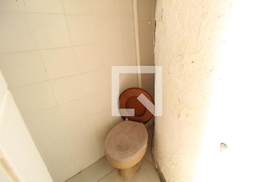 Quintal da frente da casa - Banheiro de casa para alugar com 6 quartos, 599m² em Pechincha, Rio de Janeiro