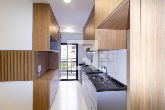 Cozinha de apartamento para alugar com 2 quartos, 45m² em Vila Fernandes, São Paulo
