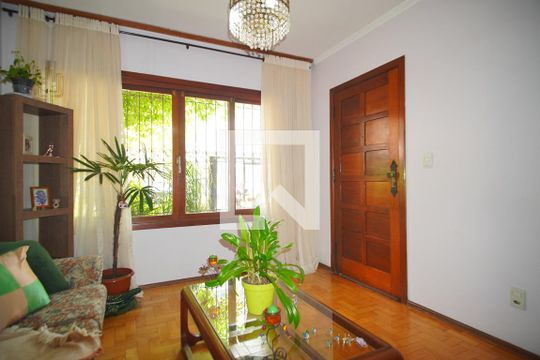 Sala de Estar de casa à venda com 4 quartos, 300m² em Passo D’areia, Porto Alegre