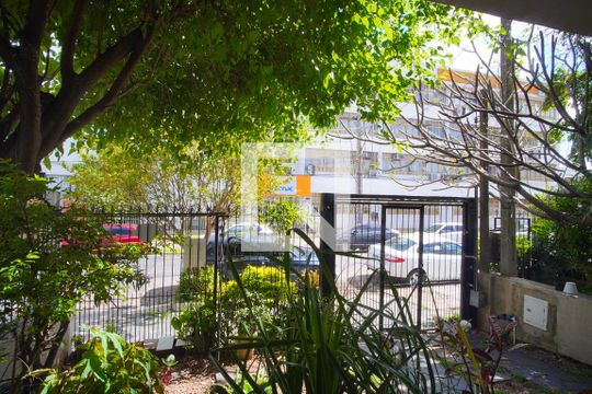  Vista da Sala de Estar de casa à venda com 4 quartos, 300m² em Passo D’areia, Porto Alegre