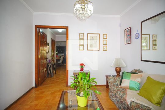 Sala de Estar de casa à venda com 4 quartos, 300m² em Passo D’areia, Porto Alegre