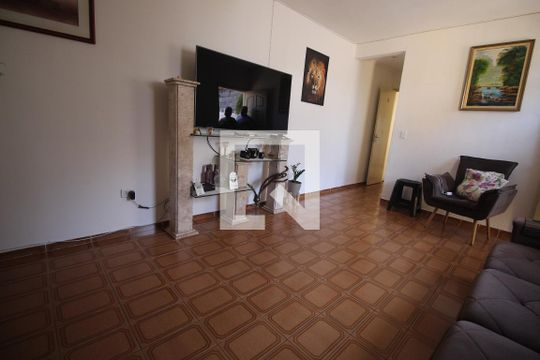 Sala de casa à venda com 3 quartos, 133m² em Jardim Miriam, São Paulo