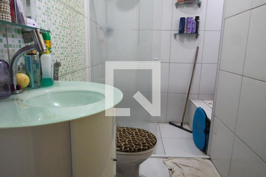 Banheiro da Suíte de casa à venda com 3 quartos, 133m² em Jardim Miriam, São Paulo