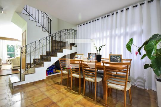 Sala de Jantar de casa para alugar com 3 quartos, 137m² em Jardim Cláudia, São Paulo