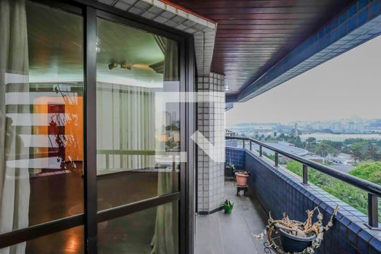 Varanda da sala de apartamento à venda com 4 quartos, 237m² em Barcelona, São Caetano do Sul