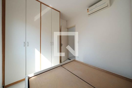 Quarto 1 de casa de condomínio à venda com 2 quartos, 109m² em Vila Libanesa, São Paulo
