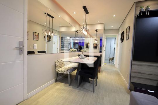 Sala de apartamento à venda com 2 quartos, 66m² em Vila América, Santo André