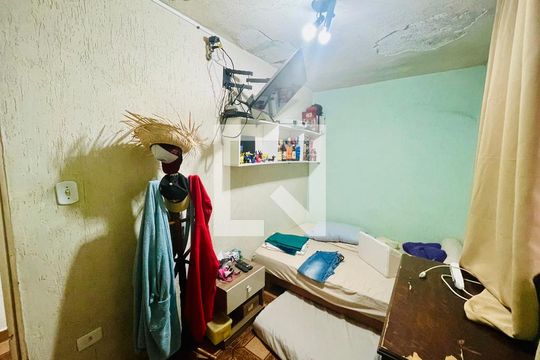 Quarto 2 de casa à venda com 2 quartos, 125m² em Jardim Paraventi, Guarulhos
