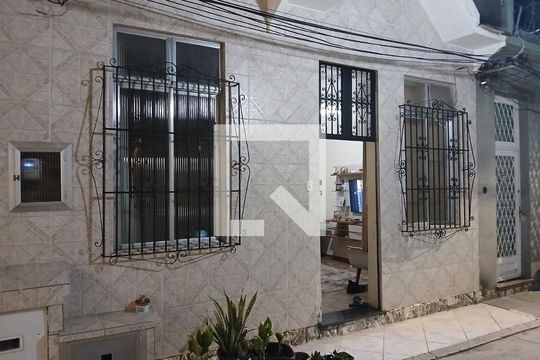 Fachada de casa à venda com 3 quartos, 100m² em Rocha, Rio de Janeiro