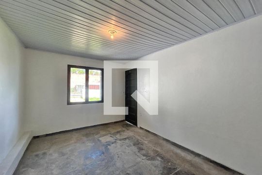 Sala 1 de casa à venda com 3 quartos, 180m² em Rondônia, Novo Hamburgo