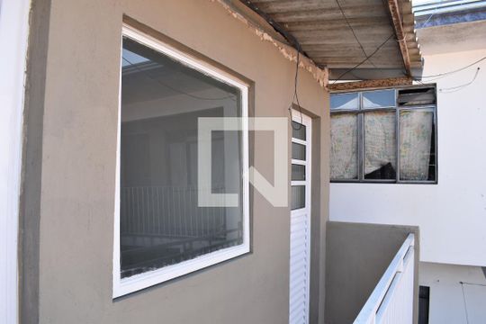 Área externa de kitnet/studio para alugar com 1 quarto, 15m² em Cajuru, Curitiba