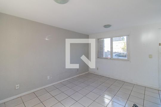 Sala de casa à venda com 3 quartos, 75m² em Partenon, Porto Alegre