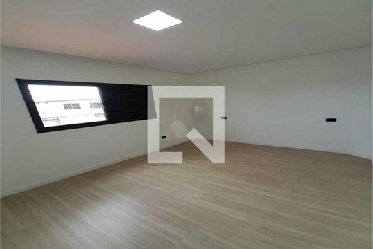 Casa à venda com 3 quartos, 142m² em Parque Oratório, Santo André